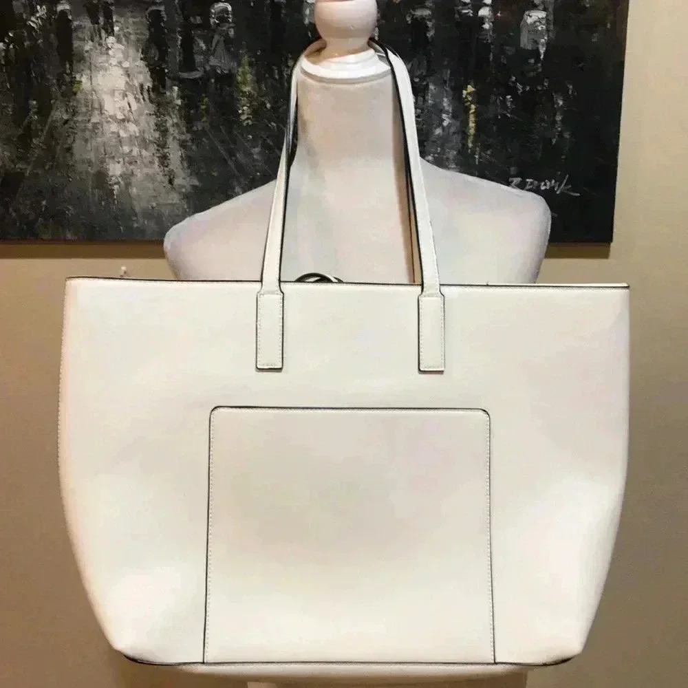 Kelly & Katie Large White Tote Bag Large Outside and 4 inside Pockets Tie Close